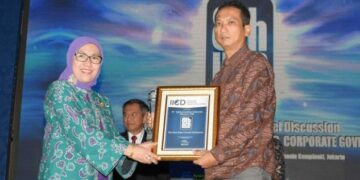 Telkom Raih The Best State Owned Enterprise dan Top 50 Public Listed Companies