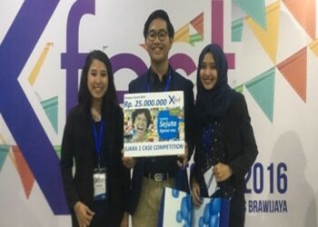 UGM Juara XFest Case Competition 2016