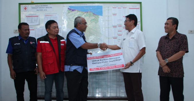 Telkomsel Serahkan Donasi dari Pelanggan untuk Korban Bencana