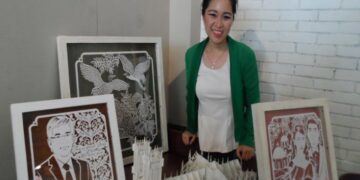 Dewi Kocu : Membuat Keindahan Dari Bahan Sederhana