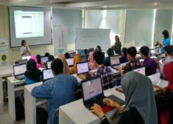 STTS Surabaya Dapat Software Senilai Rp 599 M
