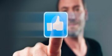 Pria Lebih Peduli Likes di Meda Sosial Dibanding Wanita