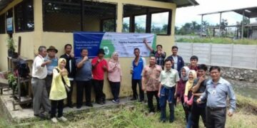 Mahasiswa Tel-U Bantu Warga Desa Daur Ulang Sampah Jadi Pupuk Organik