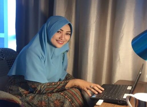 Resika Caesaria : Berdayakan Ekonomi Masyarakat Dengan “Cimol”