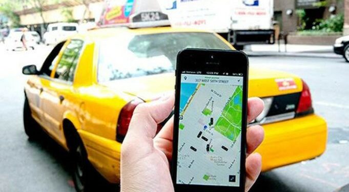 Perusahaan Aplikasi Taksi Online Wajib Bajar Pajak