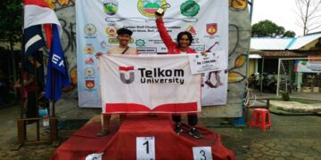 Pemanjat Tebing Telkom University Juarai Kompetisi Nasional