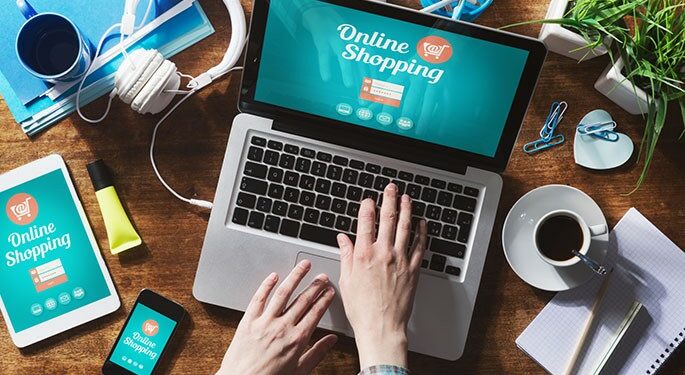 Pria dan Wanita Ternyata Berbeda Saat Belanja Online