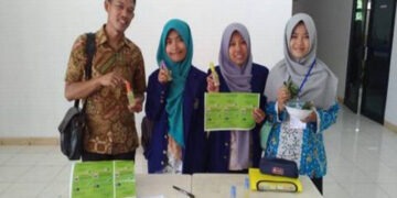 Antiseptik Herbal Dari Daun Karsen