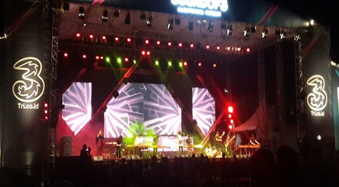 Tri Usung Konser Musik Hutan Elektrik di Jakarta