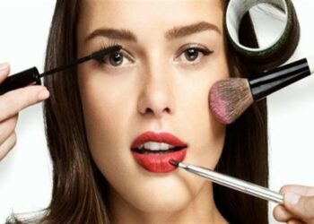 makeup artist
