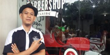Rahmat Hidayatulloh : Mengadu Peruntungan di Usaha Potong Rambut
