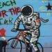 Relawan DBS Warnai Kampung Mural di Jakarta