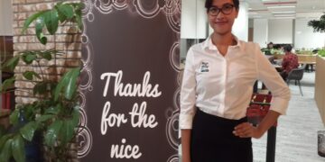 Rizky Fitriana Sari : Berani Mencoba Menawarkan Iklan di Perangkat Mobile