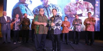 RevoIusi Mental Telkom Meraih Penghargaan Best of the Best BUMN