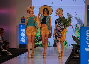 Koleksi Ekslusif Batik Siap Pakai Denny Wirawan Hadir Di E-commerce