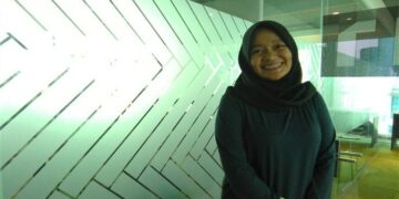 Pratiwi Hamdhana : Berdayakan Difabel Di Indonesia Timur Lewat Tenun