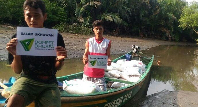 Dompet Dhuafa Tebar Zakat Fitrah Hingga Pelosok Negeri
