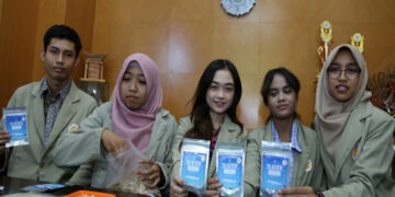 Inovasi Cangkang Udang Jadi Pembersih Closet