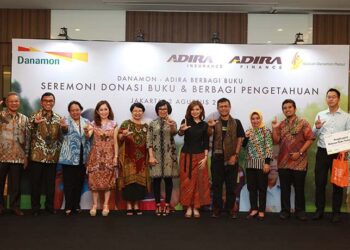 Bank Danamon dan Adira Berbagi Buku di Seluruh Indonesia