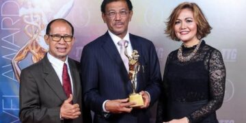 Kemenpar Raih Penghargaan Terbaik di TTG Travel Awards