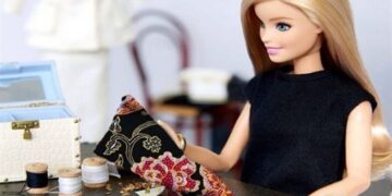 Barbie Kenakan Batik Kirana