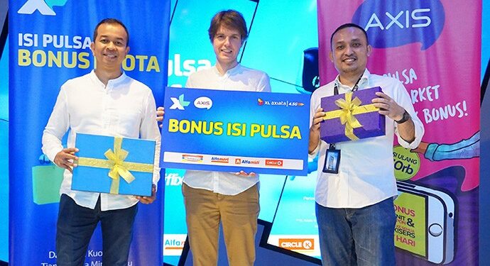 Ultah Ke-22, XL Bagi Kado dan Bonus