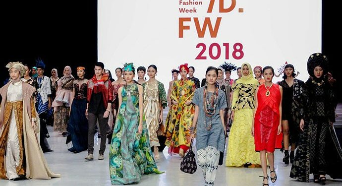 Indonesia Fashion Week 2019 Angkat Budaya Borneo