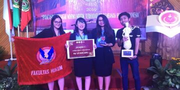 DARE UPH Juara Lomba Debat Hukum Nasional