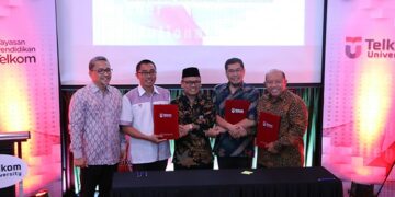 CeLOE: Implementasi E-Learning Oleh Telkom University