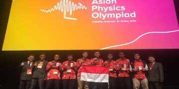 Tim Pelajar Indonesia Raih Medali di Olimpiade Fisika Asia