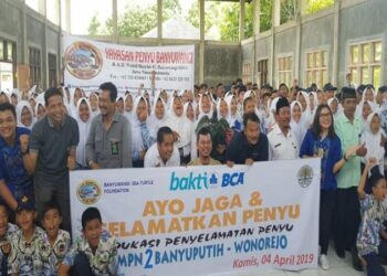 BCA Gelar Edukasi Konservasi Penyu Untuk Pelajar di Banyuwangi