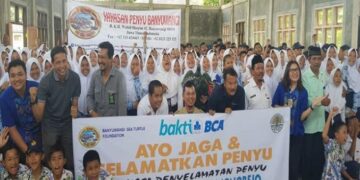 BCA Gelar Edukasi Konservasi Penyu Untuk Pelajar di Banyuwangi