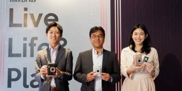 Instax Mini LiPlay, Kamera 2in1 Yang Bisa Merekam Suara