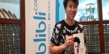 Liliyana Natsir Berbagi Motivasi Lewat Buku Biografi