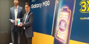 Smartphone Ini Menyasar Milenial Dengan Mobilitas dan Aktivitas Tinggi