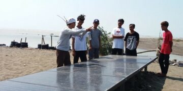 Tim Pengmas UI Bantu Kembangkan Kampung Kincir Angin