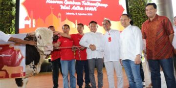 Keluarga Besar TelkomGroup Distribusikan 1.186 Hewan Kurban