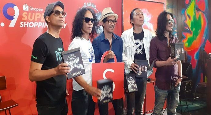 Slank Kolaborasi dengan Shopee Perkenalkan Official Shop