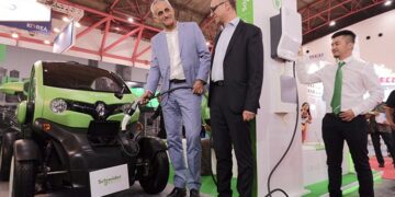 Schneider Electric Pamer Stasiun Pengisian Daya Kendaraan Listrik Pintar