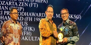 CEO Investree Raih UI Award