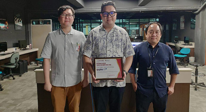 Lab Animasi dan Studio Film DKV UPH Menerima Lisensi TUK Film dan Animasi
