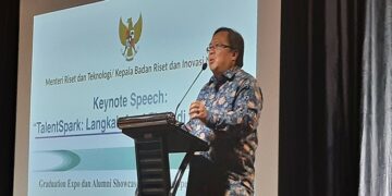 Pemerintah Minta Apple Kembangkan Pelatihan Teknologi Digital di Seluruh Indonesia