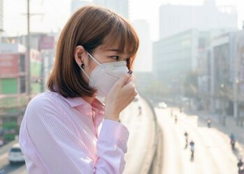 Traveloka Tanggap Bagikan Masker N95 Bagi Penumpang Pesawat