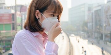 Traveloka Tanggap Bagikan Masker N95 Bagi Penumpang Pesawat