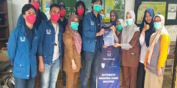 Tim Mahasiswa Tel-U Buat Mesin Otomatis Pencuci Tangan Untuk RS dan Puskesmas