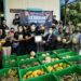 TaniHub Group Donasikan 1.500 Kilogram Pakan Satwa untuk TSI