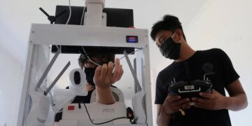 Ratna, Robot Asisten Tenaga Medis Perawat Pasien Covid-19