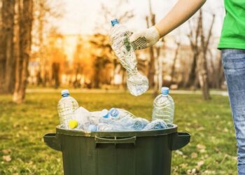 polusi plastik