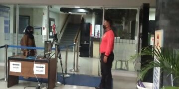 Alat Pengukur Suhu Tubuh Dan Pemindai Wajah Jarak Jauh