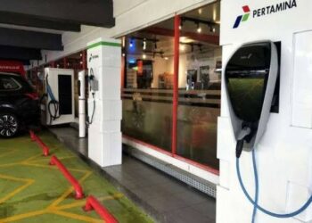 Pertamina x Gojek Bikin Pilot Commercial untuk Kendaraan Listrik